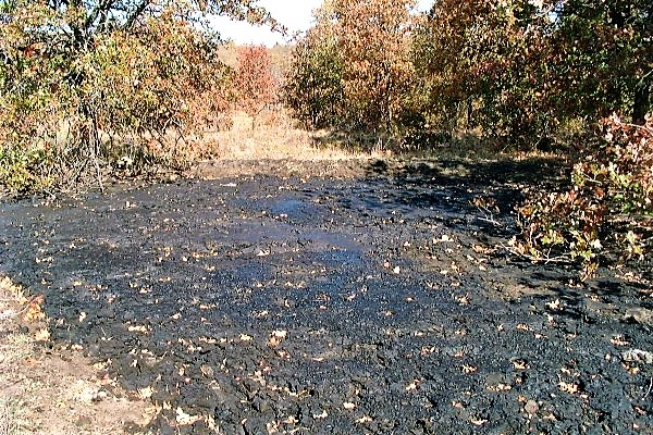 Former sludge disposal site. Such sites can hardly be useful for another use during many years. Source: USGS (2003)